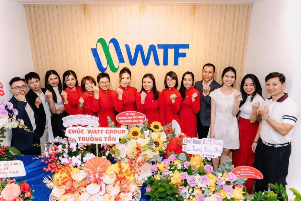 watf ra mat voi tam nhin nang 841732520377